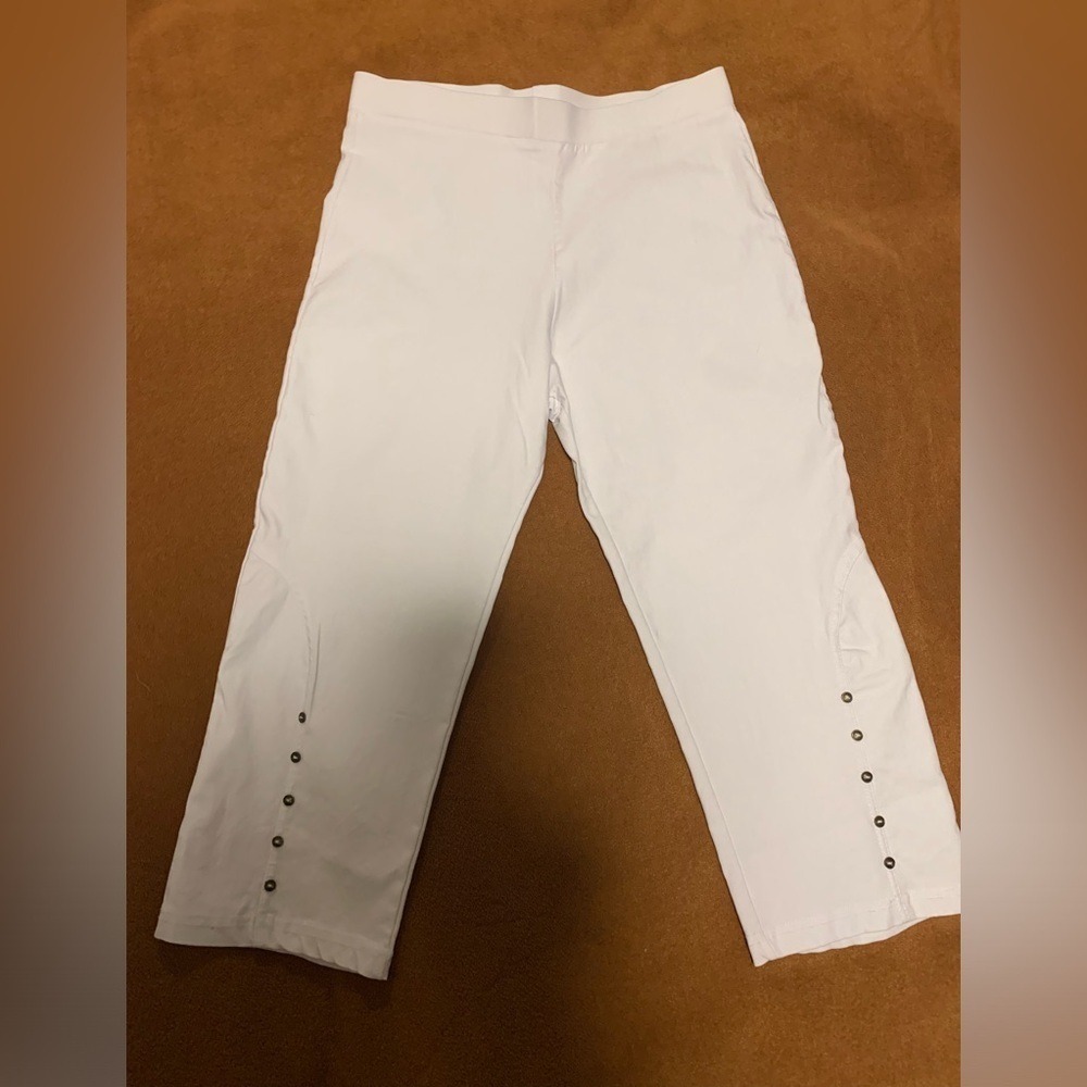 Creation White Capris small
